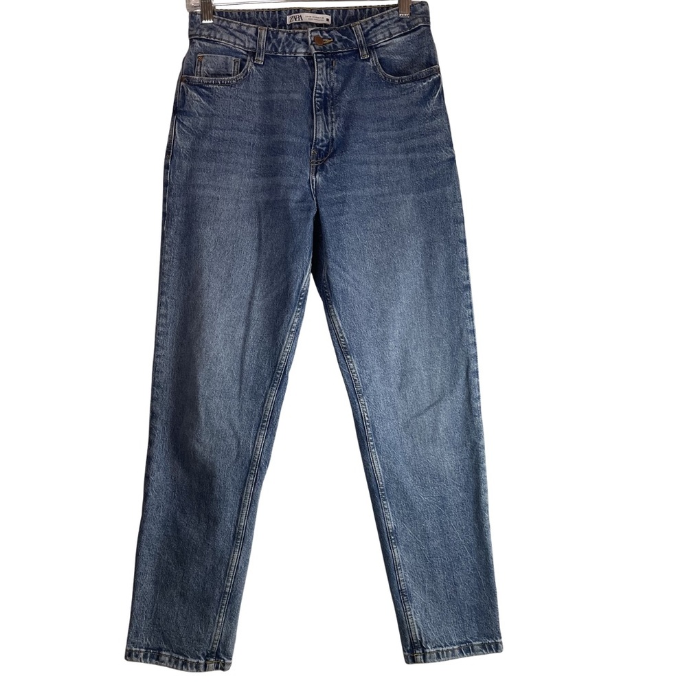 Zara Women's high Rise straight leg size 6 Blue Jeans